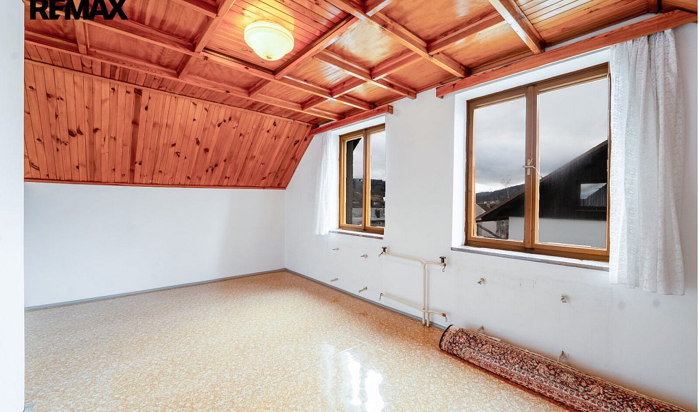 Prodej domu 210 m² s pozemkem 142 m², Vimperk – náhled fotky 16