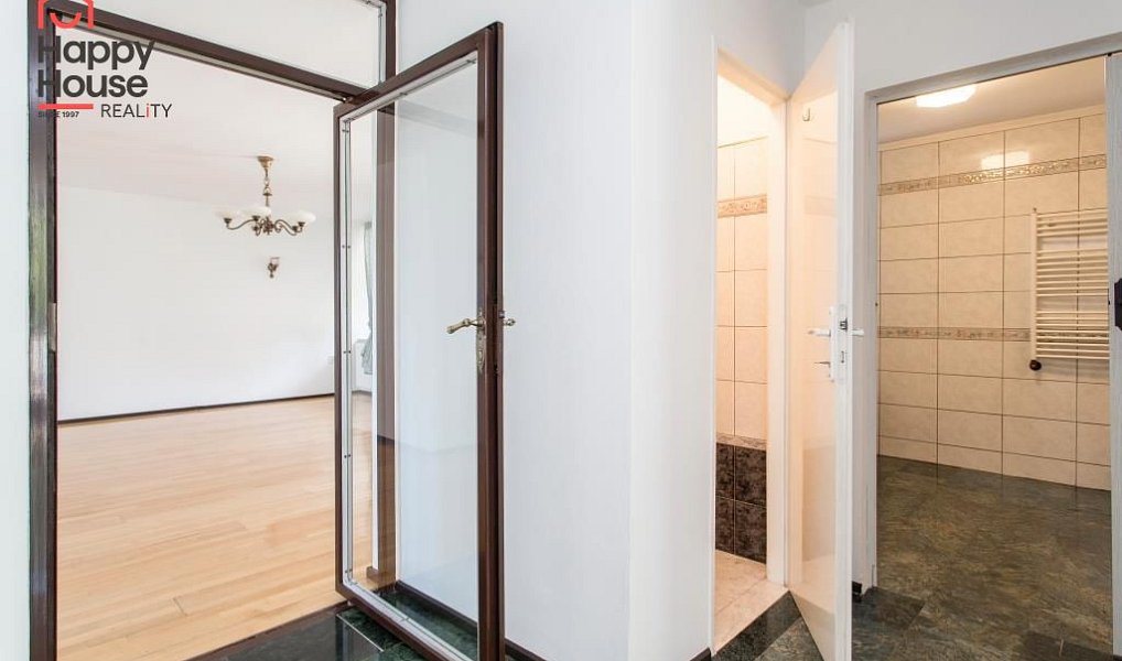 Pronájem domu 240 m² s pozemkem 820 m², Praha – náhled fotky 18