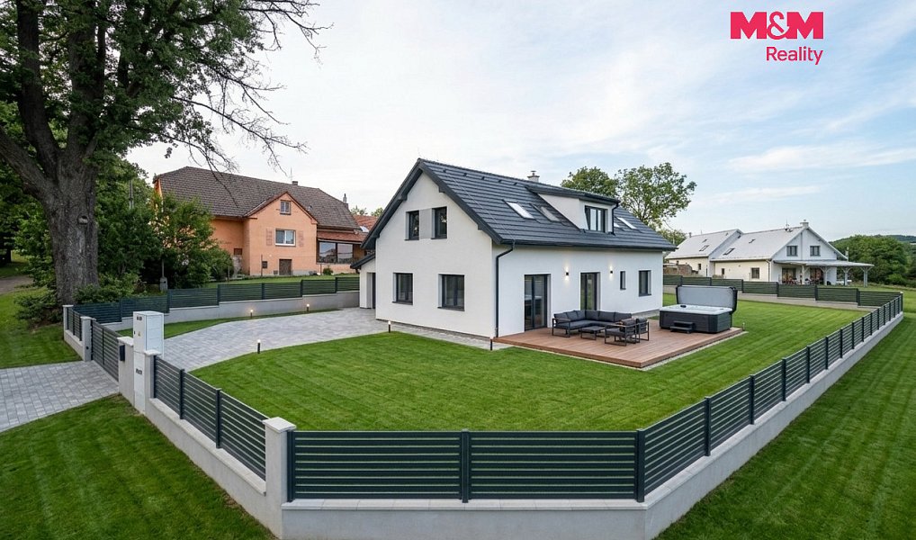 Prodej stavebního pozemku 838 m², Spálené Poříčí – náhled fotky 2