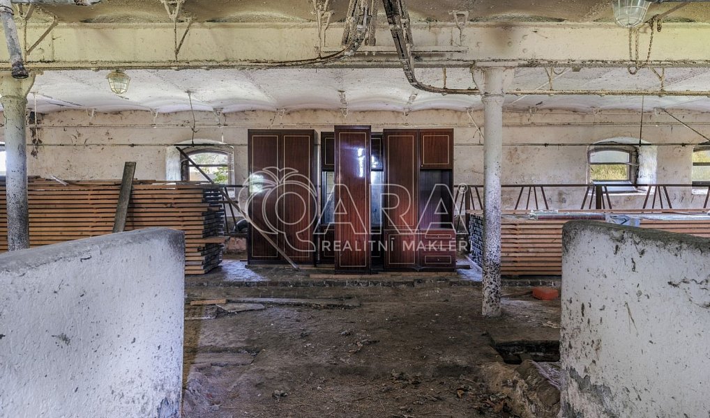 Prodej skladovacích prostor 260 m², Kolinec – náhled fotky 5