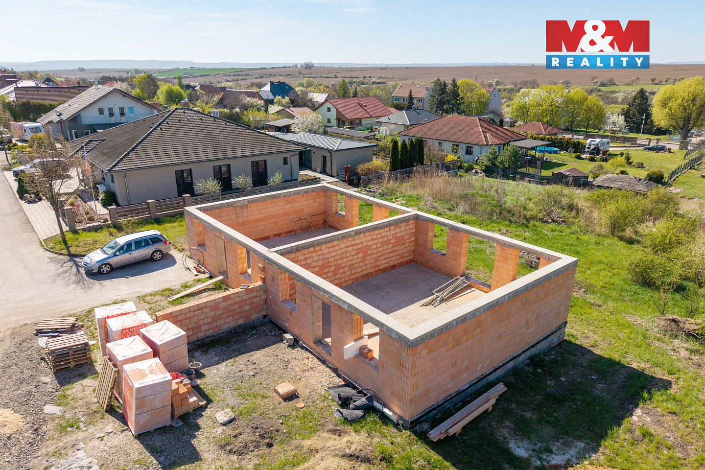 Prodej stavebního pozemku 827 m² – fotografie 2