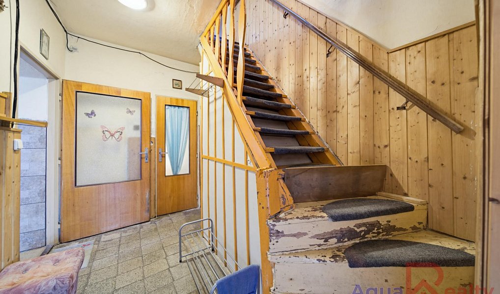 Prodej domu 330 m² s pozemkem 1 180 m², Stanovice – náhled fotky 9