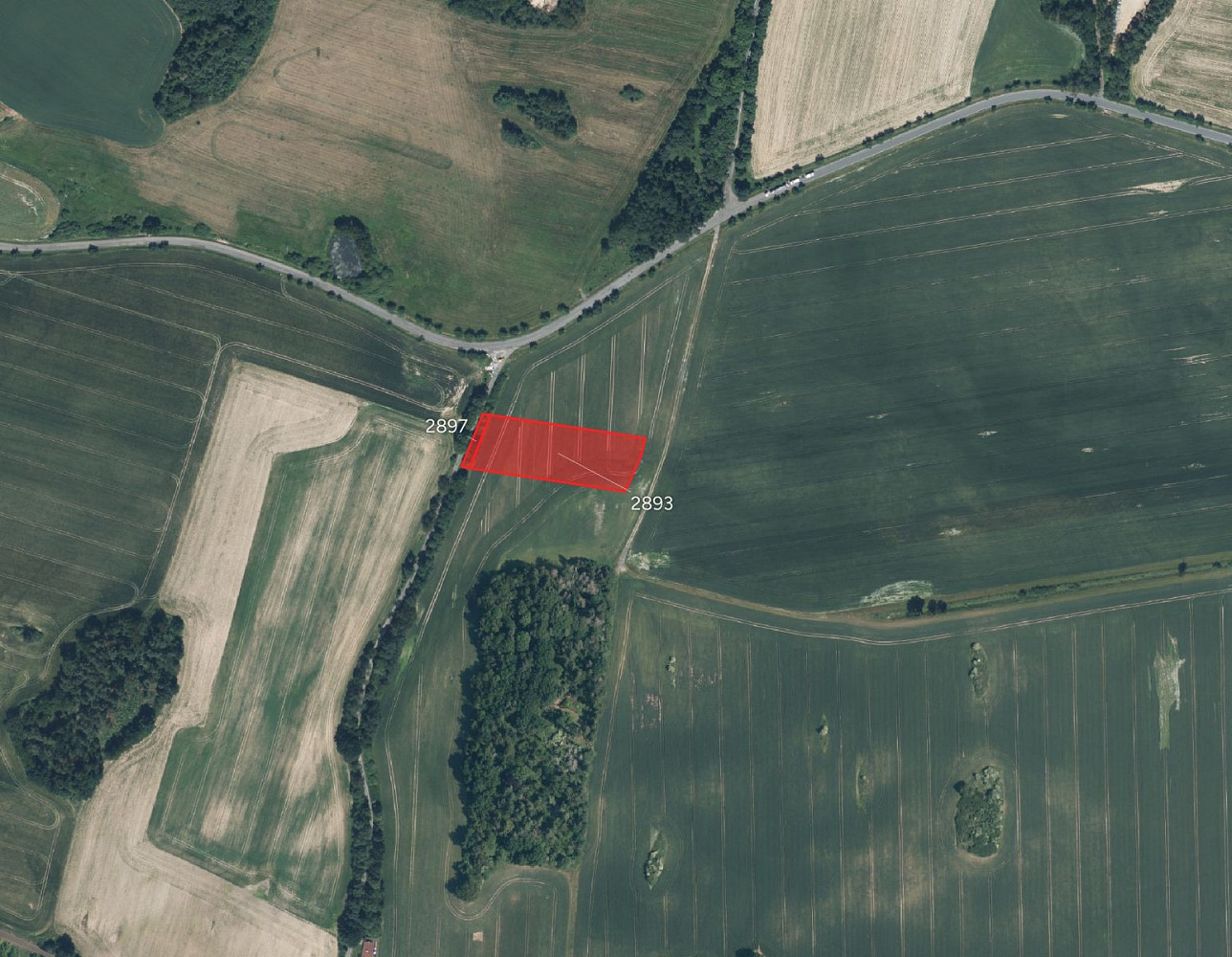 Prodej pole 6 111 m²