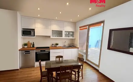 Pronájem bytu 2+kk 52 m², Přeštická, Praha 10 - Hostivař
