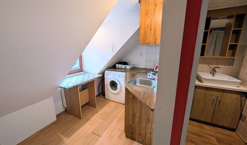 Pronájem bytu 2+1 40 m², Beroun – náhled fotky 2