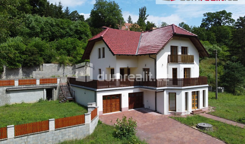 Prodej domu 286 m² s pozemkem 3 176 m², Želízy – náhled fotky 9