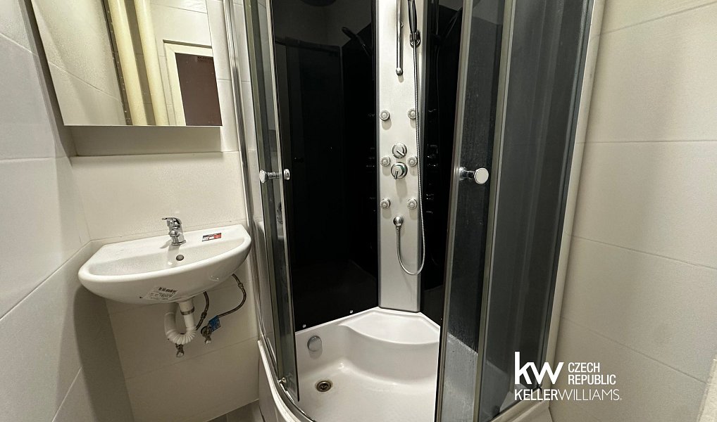 Prodej bytu 1+1 40 m², Kladno – náhled fotky 8