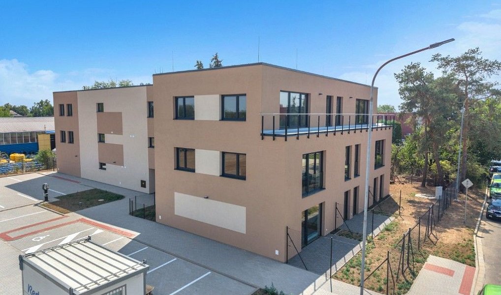 Pronájem bytu 3+1 188 m², Hradec Králové – náhled fotky 22