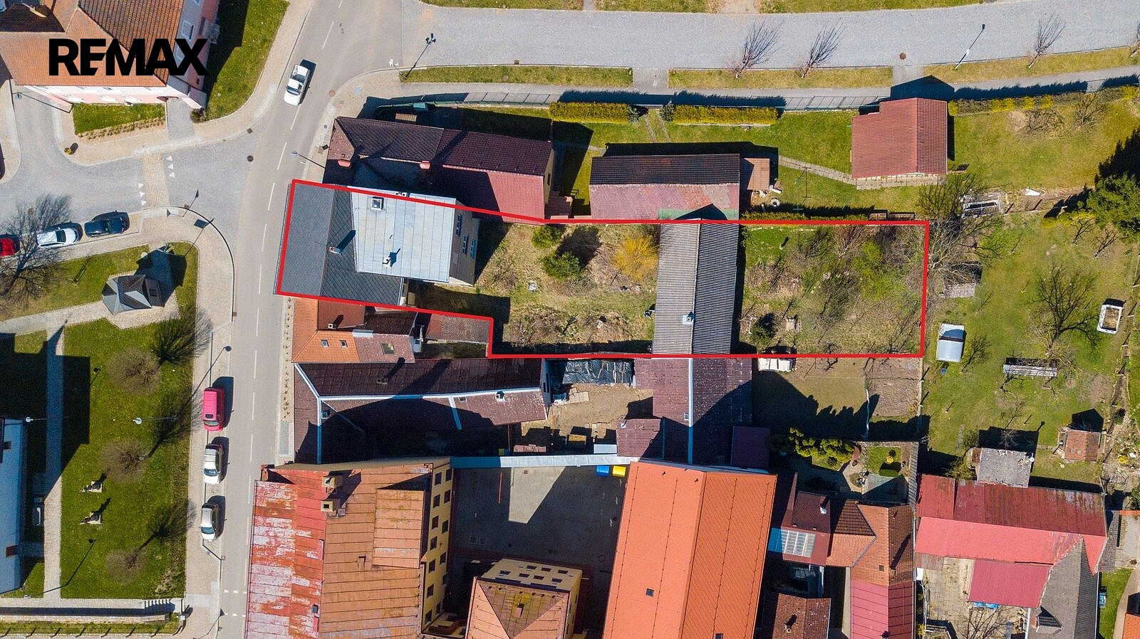 Prodej nájemního domu, činžáku 196 m² – fotografie 2