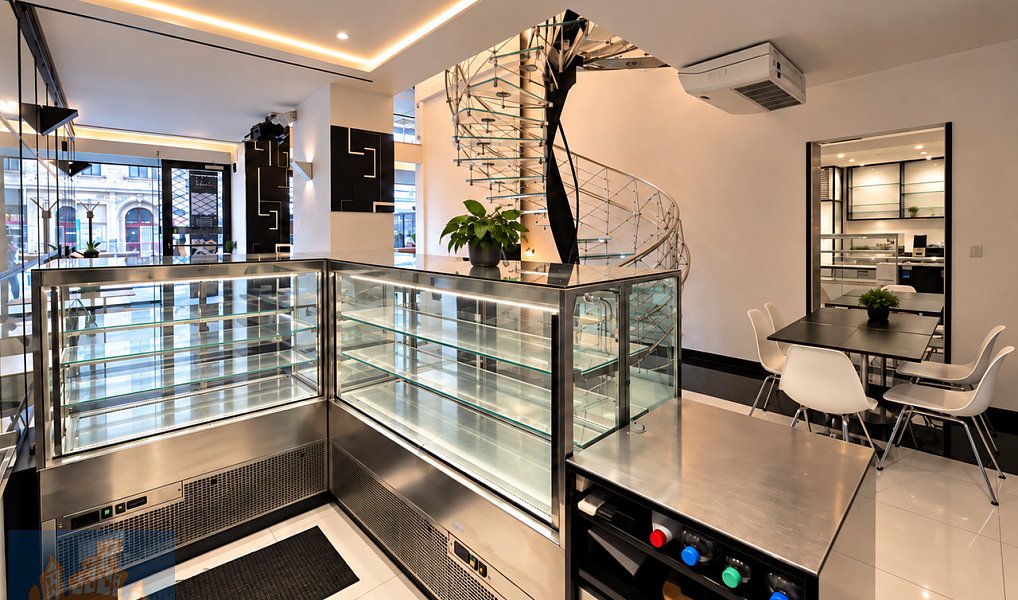Pronájem obchodních prostor 145 m², Praha – náhled fotky 12