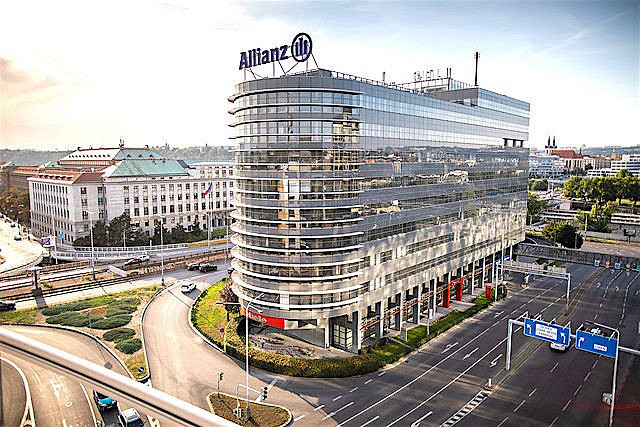 Pronájem kanceláře 1 080 m²