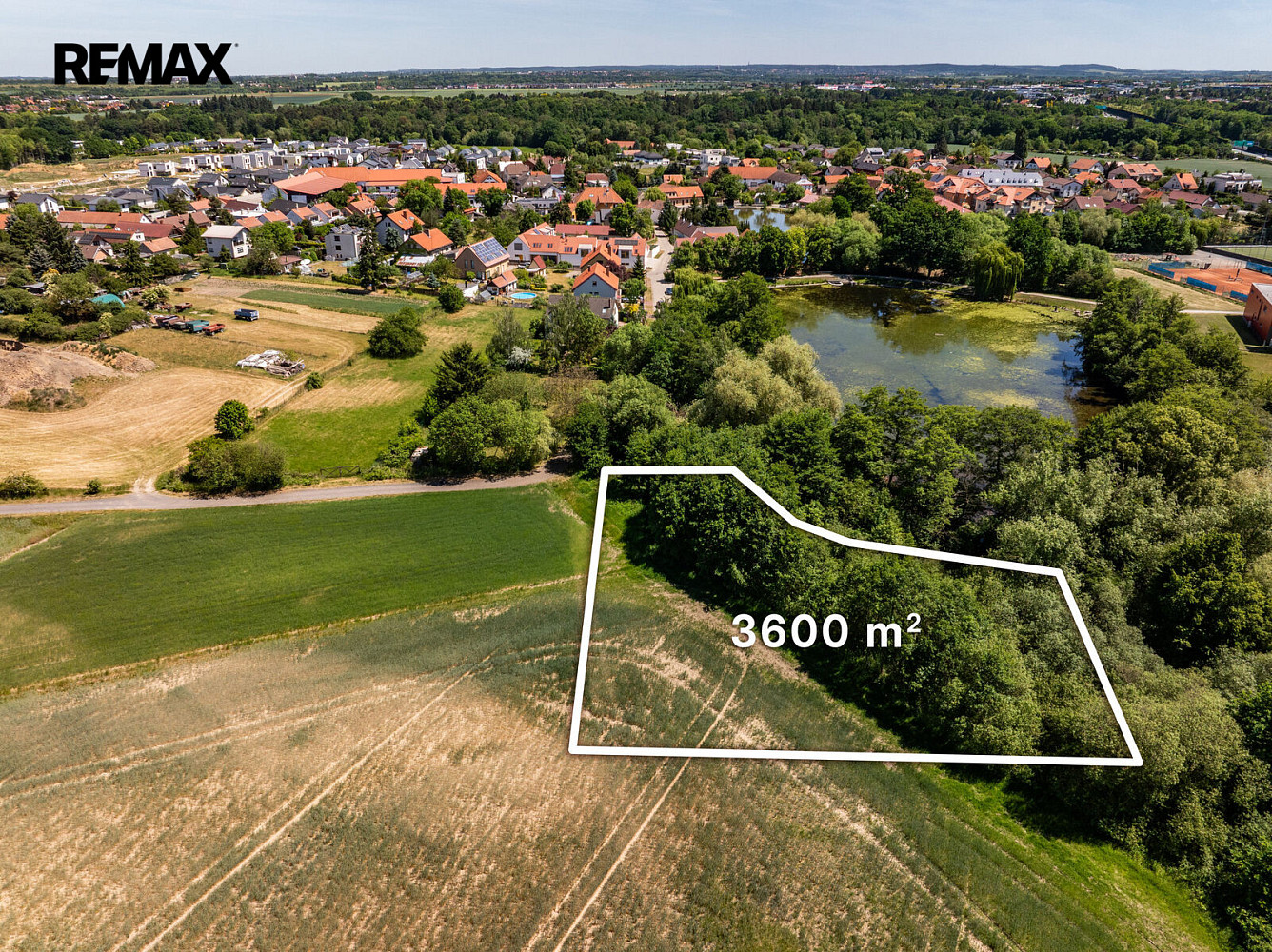 Prodej stavebního pozemku 3 600 m²