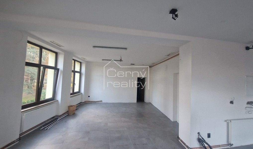 Pronájem obchodních prostor 120 m², Hronov – náhled fotky 2