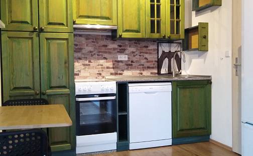 Pronájem bytu 2+kk 39 m², Mírové náměstí, Kouřim, okres Kolín