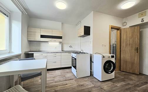 Pronájem bytu 1+kk 31 m², Chelčického, Blansko