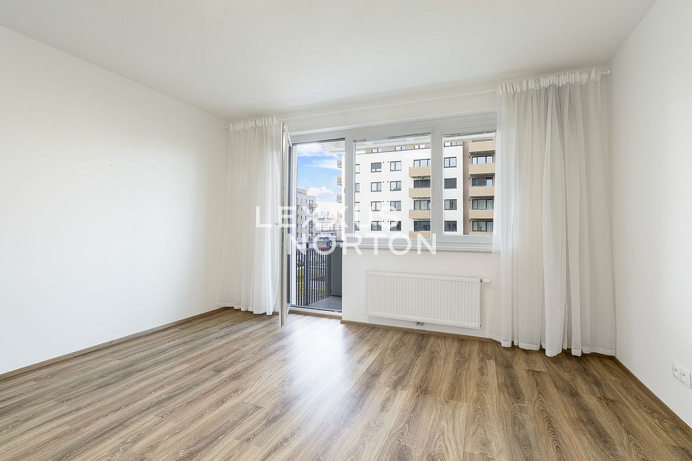 Pronájem bytu 2+kk 52 m² – fotografie 2
