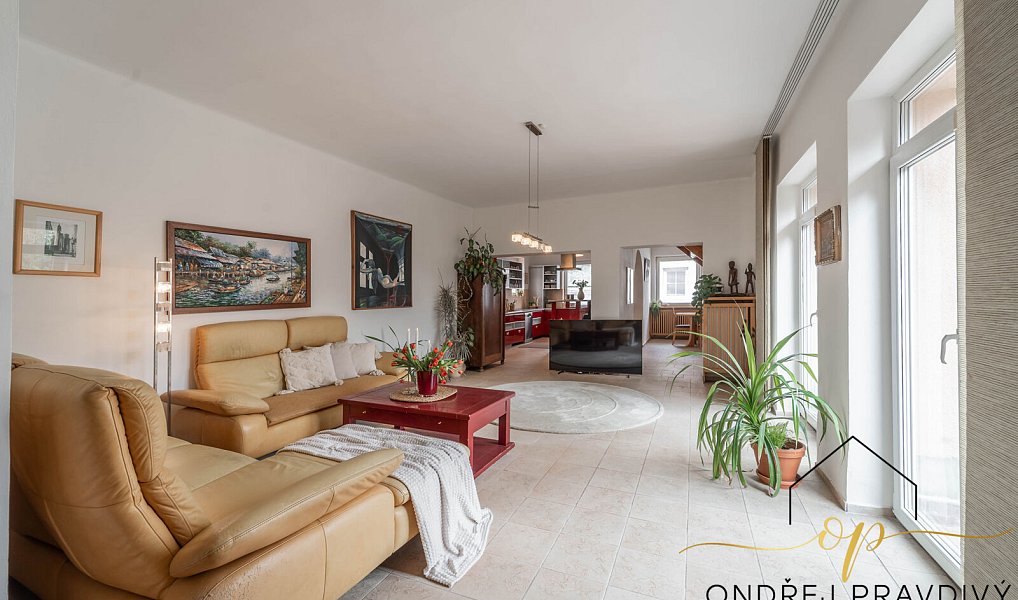 Prodej domu 265 m² s pozemkem 428 m², Lety – náhled fotky 5