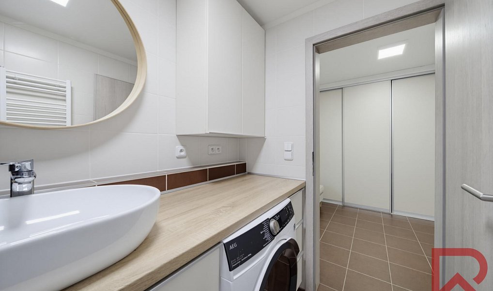 Prodej bytu 3+kk 94 m², Ostrov – náhled fotky 6