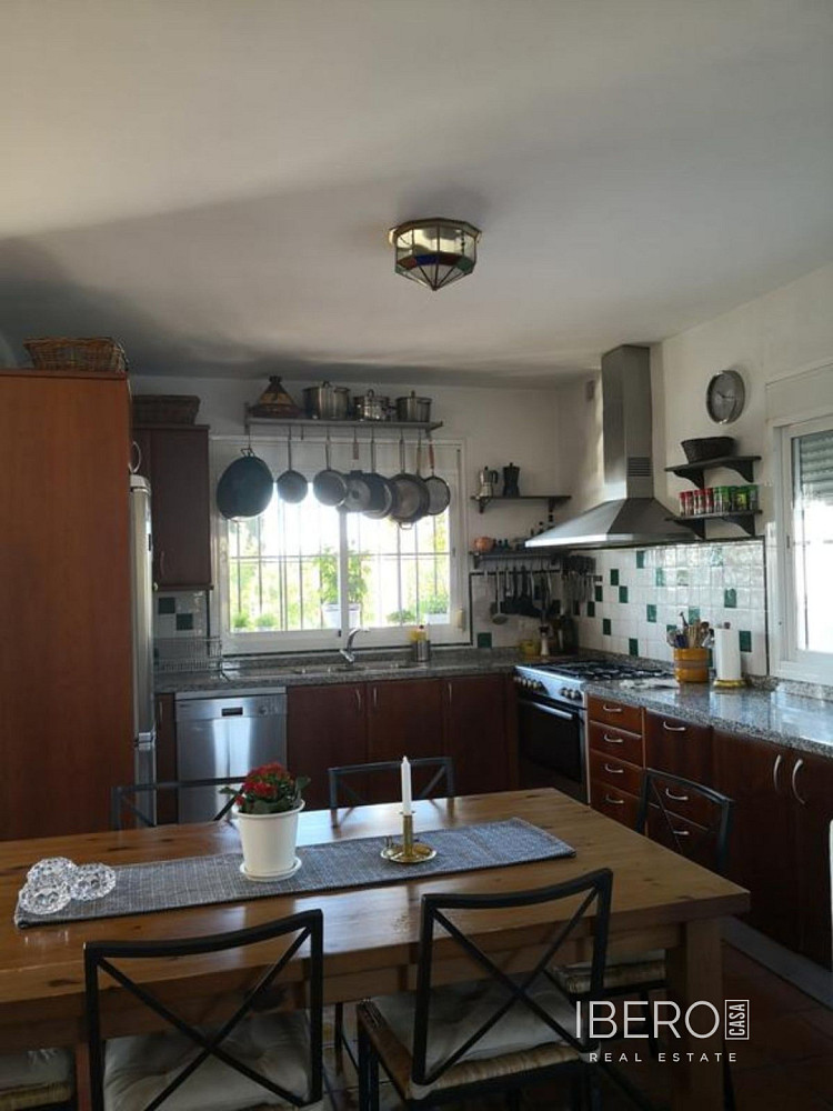 Casa 5+kk – Estepona, Barriada Islas Canarias - Más