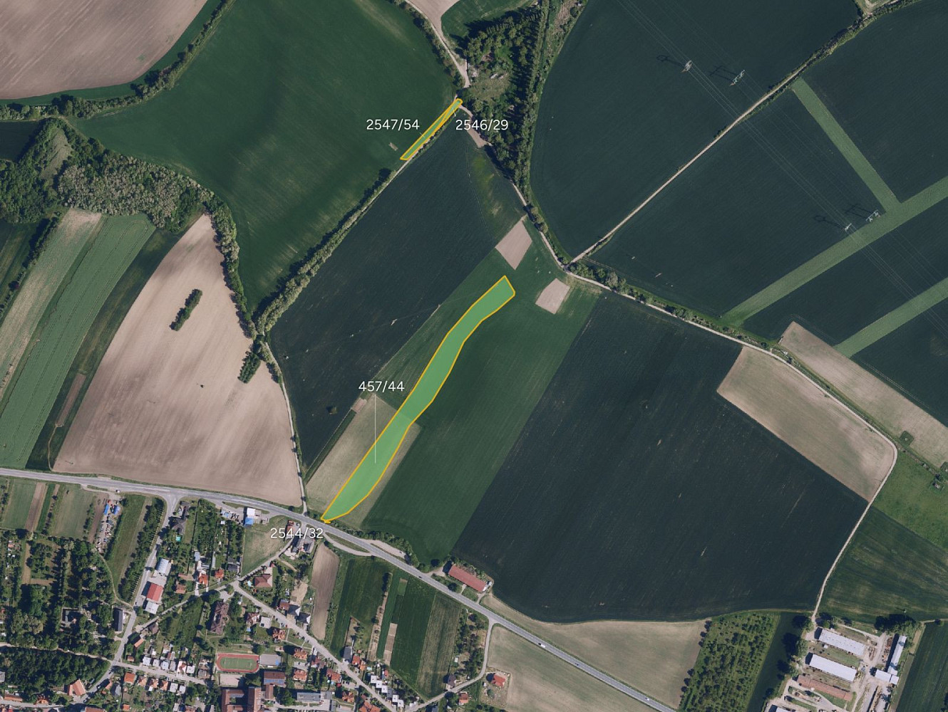 Prodej pole 15 876 m²