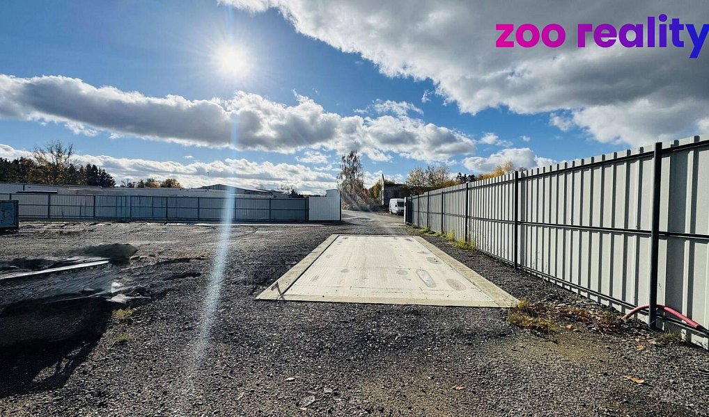 Prodej komerčního pozemku 2 670 m², Lišov – náhled fotky 2