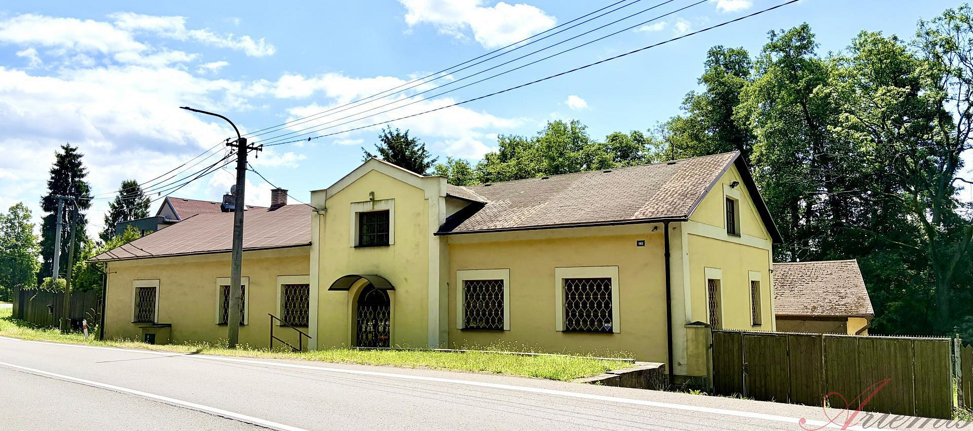 Prodej domu 400 m² s pozemkem 1 470 m²
