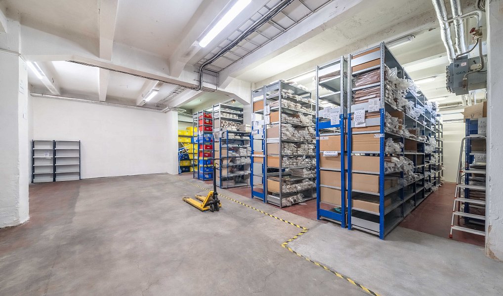 Pronájem skladovacích prostor 985 m², Plzeň – náhled fotky 7