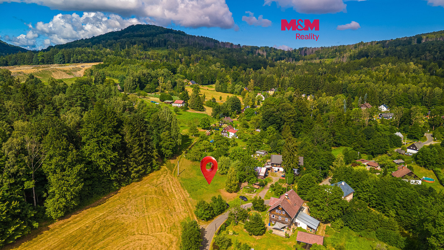 Prodej stavebního pozemku 1 348 m²