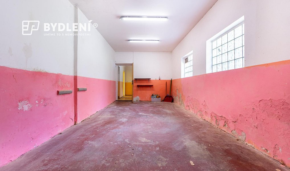 Prodej domu 314 m² s pozemkem 560 m², Krupka – náhled fotky 30