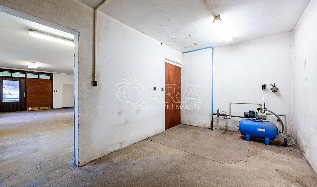 Prodej domu 250 m² s pozemkem 468 m², Tlustice – náhled fotky 30