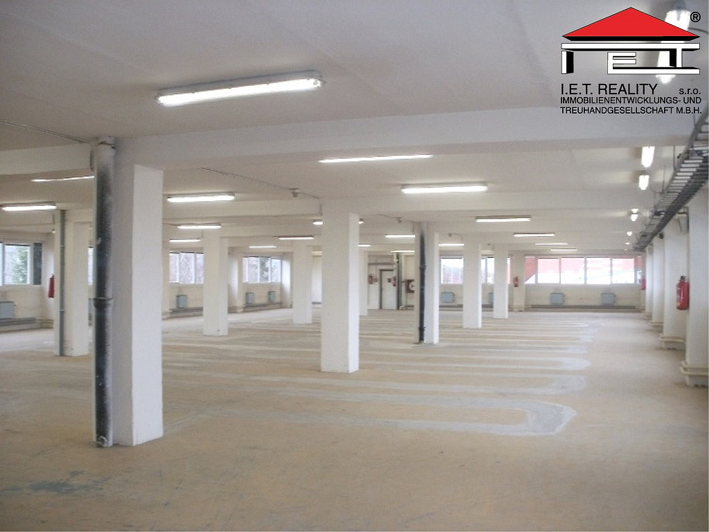 Pronájem skladovacích prostor 456 m²
