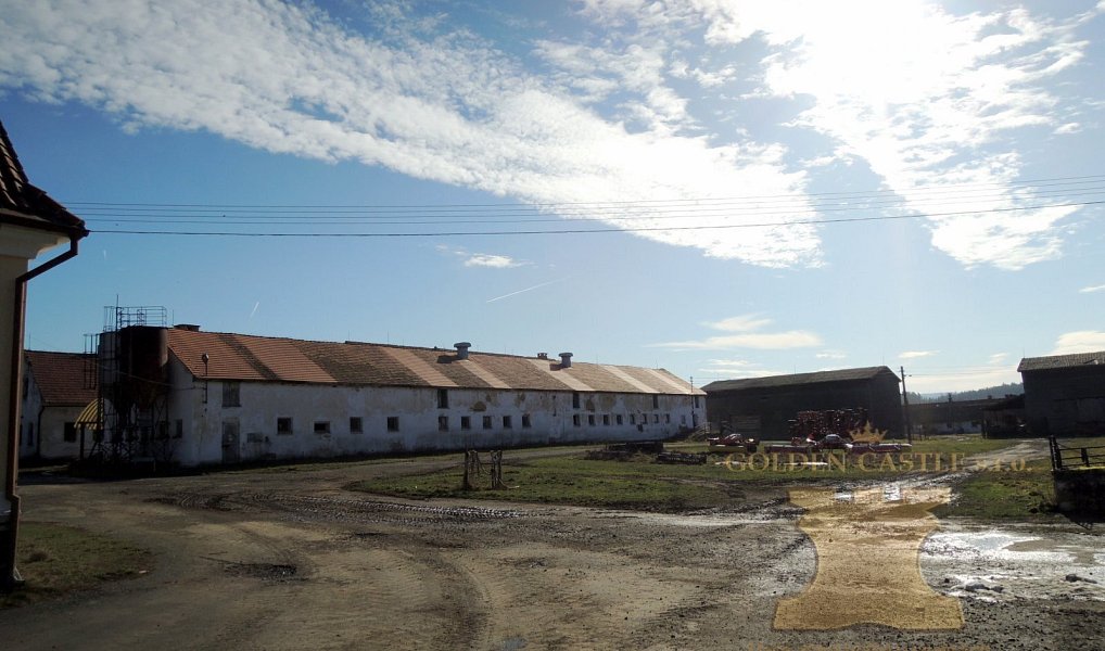 Prodej výrobních prostor 7 000 m², Dublovice – náhled fotky 4