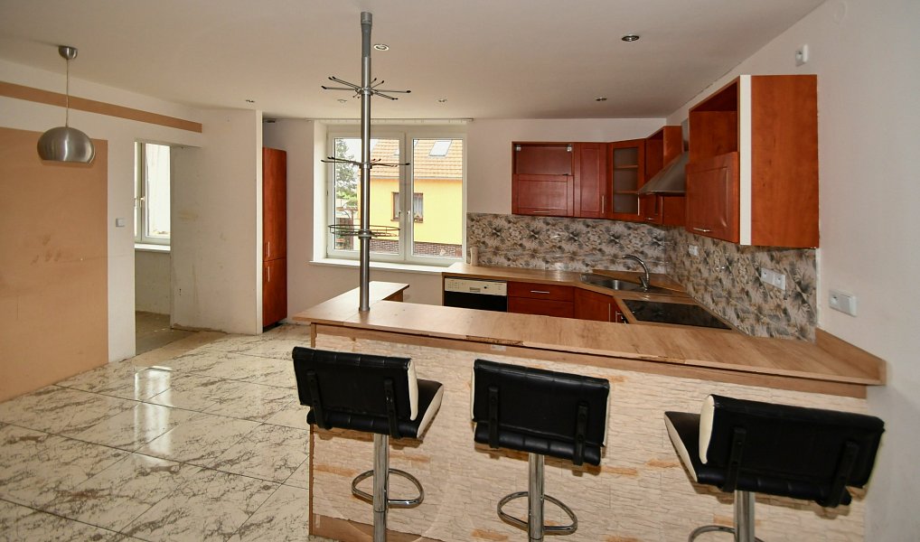 Prodej domu 165 m² s pozemkem 665 m², Omice – náhled fotky 10