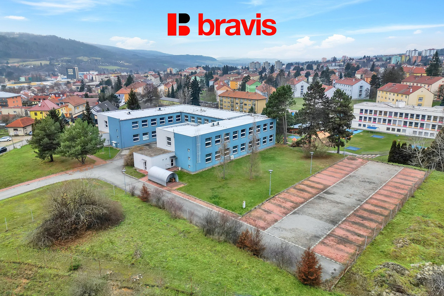 Pronájem kanceláře 1 385 m² — photo 3