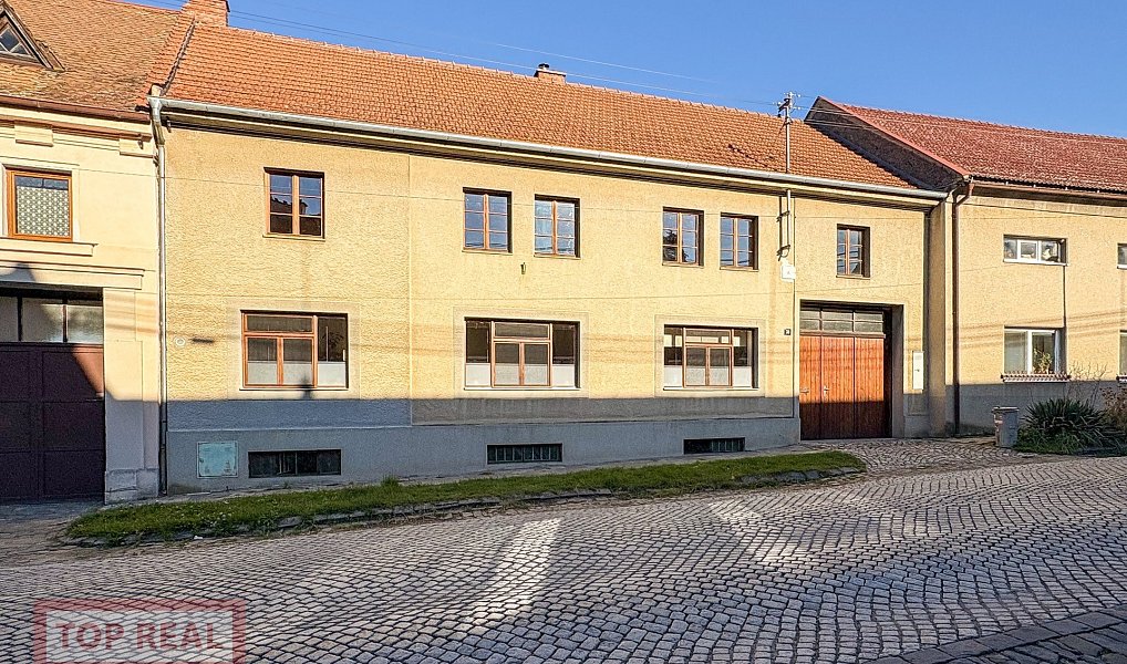 Prodej domu 295 m² s pozemkem 1 530 m², Zlobice – náhled fotky 2