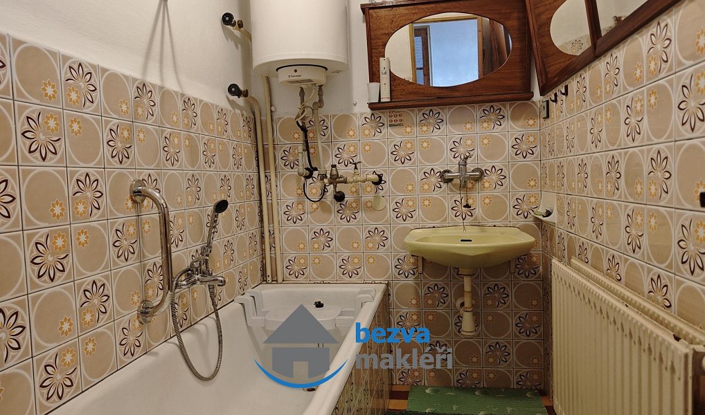 Prodej domu 213 m² s pozemkem 688 m², Chrast – náhled fotky 12