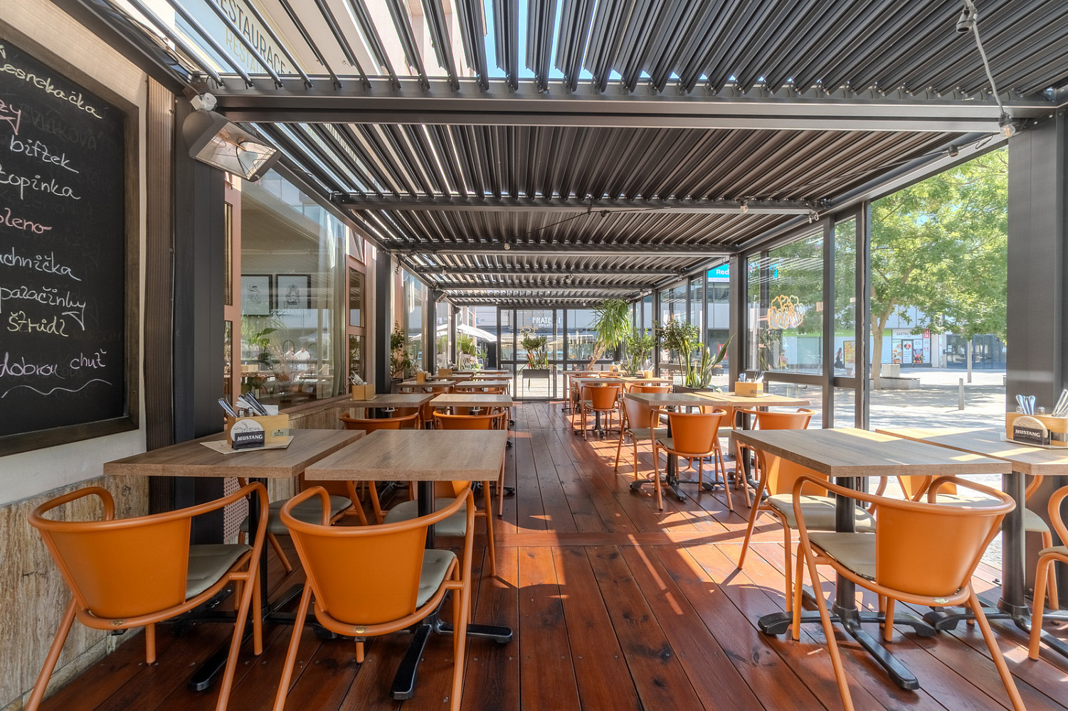 Prodej restaurace 180 m² – fotografie 2