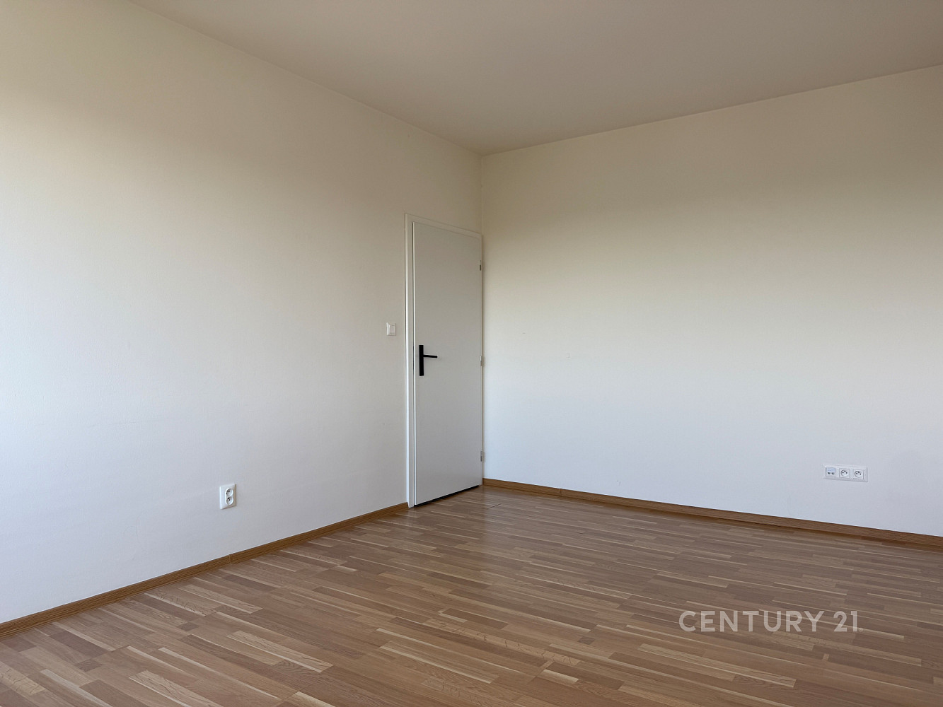 Pronájem bytu 2+kk 55 m² – fotografie 5