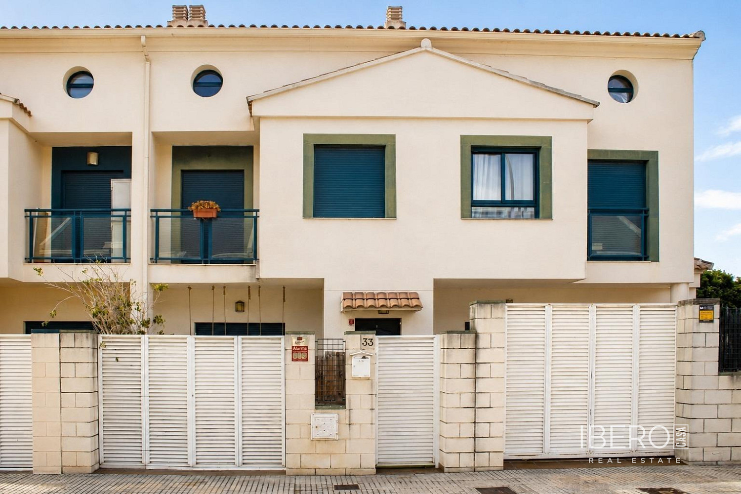 Prodej domu 161 m² s pozemkem 166 m²