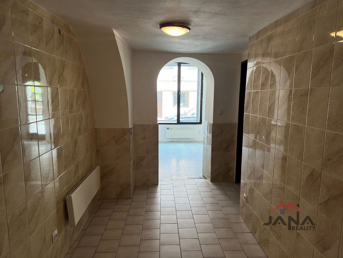 Pronájem obchodních prostor 22 m² – fotografie 4