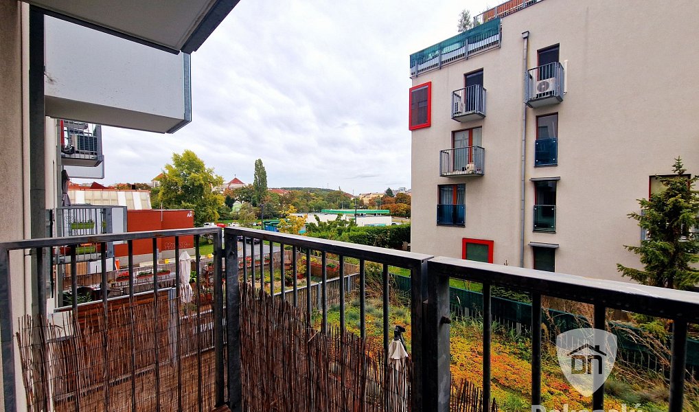 Pronájem bytu 2+kk 56 m², Praha – náhled fotky 3