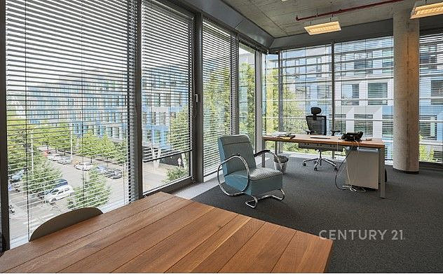 Pronájem kanceláře 369 m² — photo 4