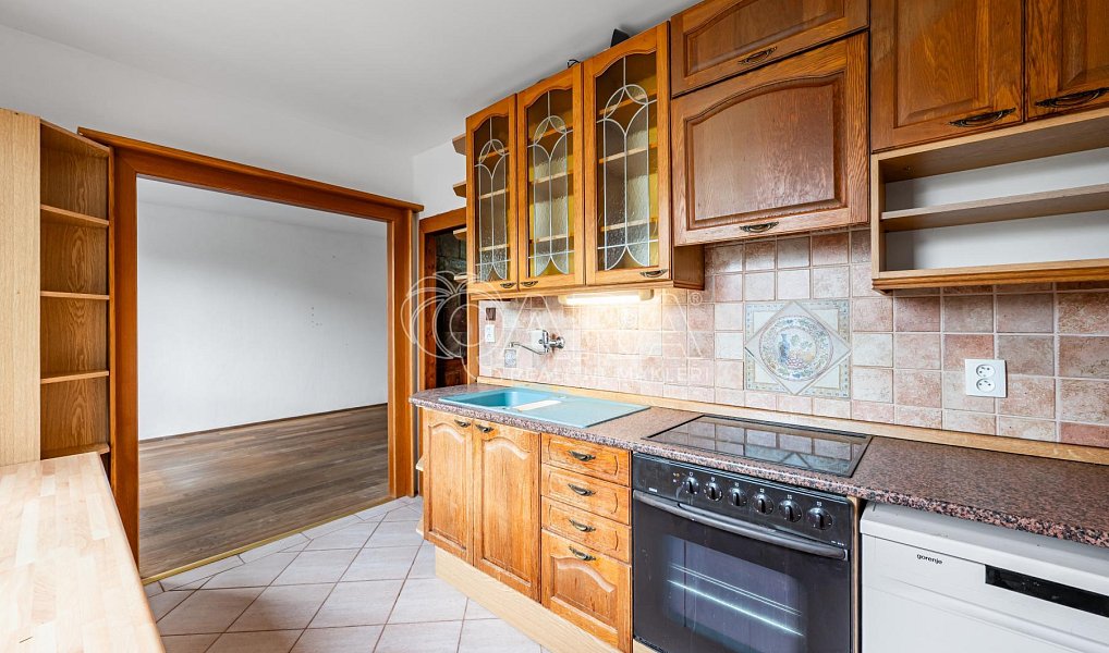 Pronájem bytu 3+1 74 m², Roztoky – náhled fotky 4