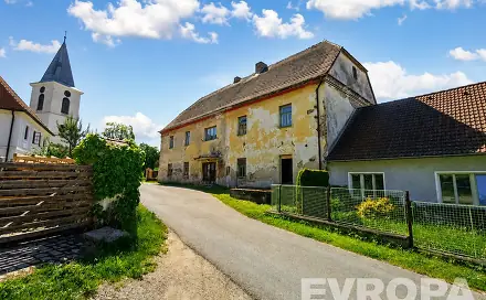 Prodej komerčního objektu (jiného typu) 631 m², Uzeničky - Černívsko, okres Strakonice