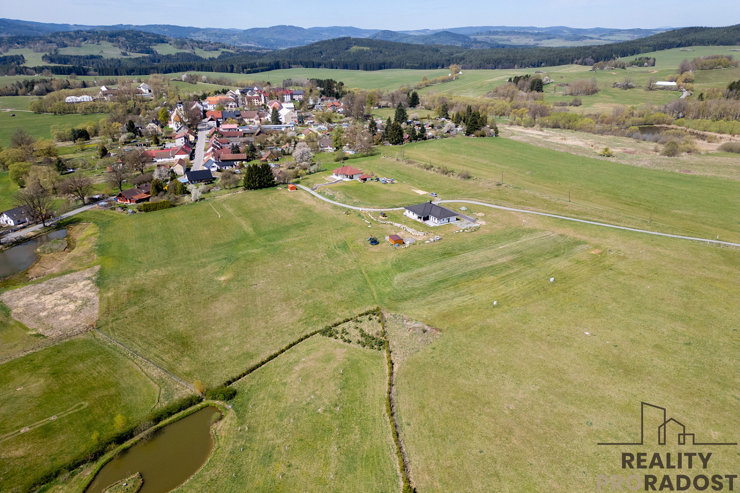 Prodej stavebního pozemku 1 522 m²