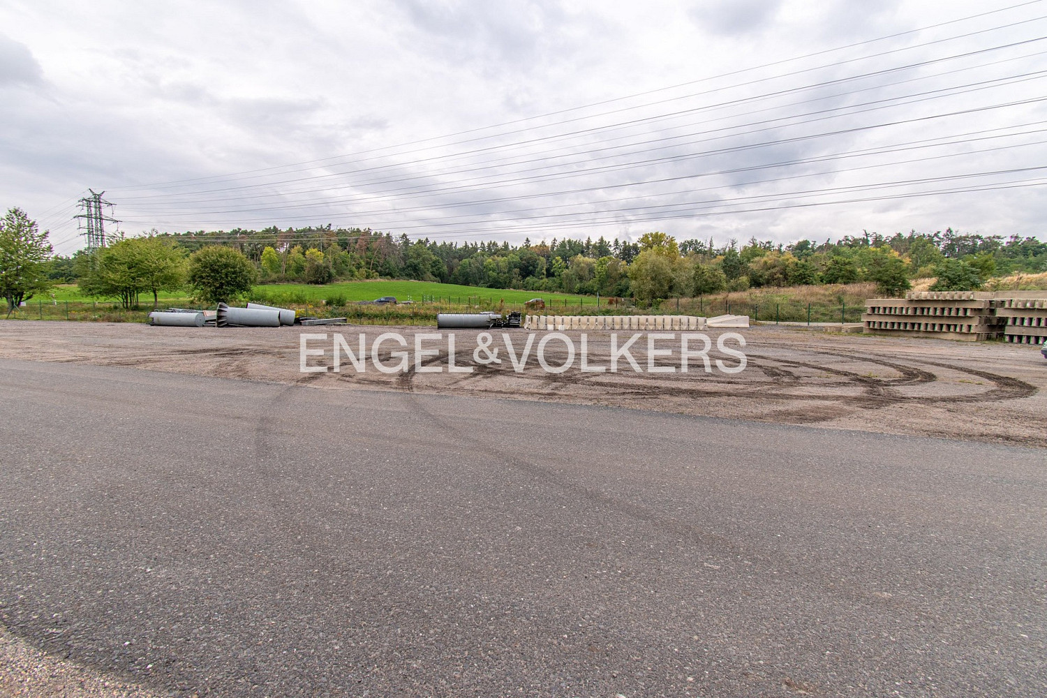 Pronájem komerčního pozemku 4 050 m² – fotografie 4