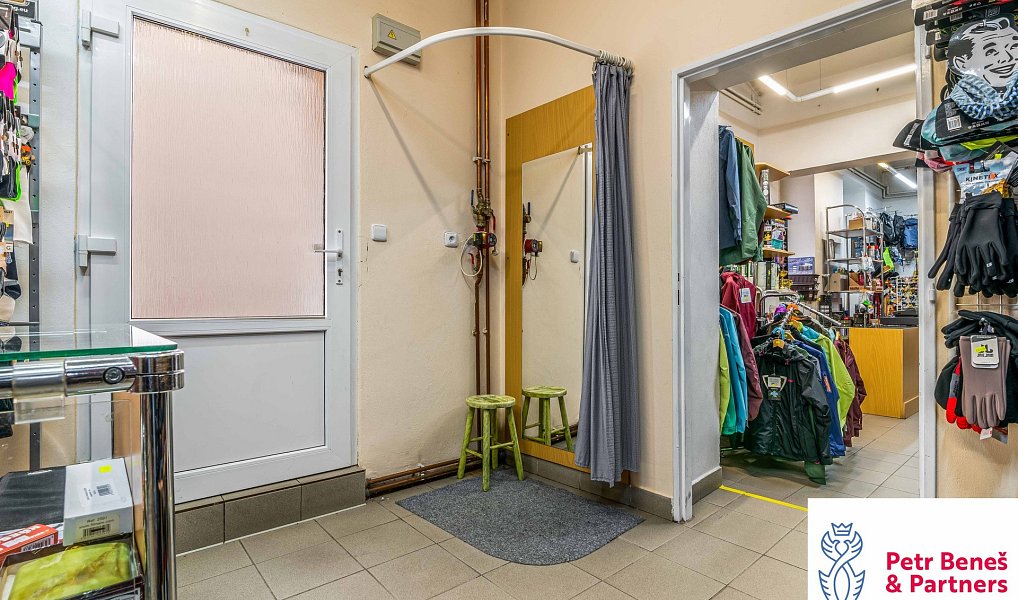 Prodej obchodních prostor 622 m², Rakovník – náhled fotky 13