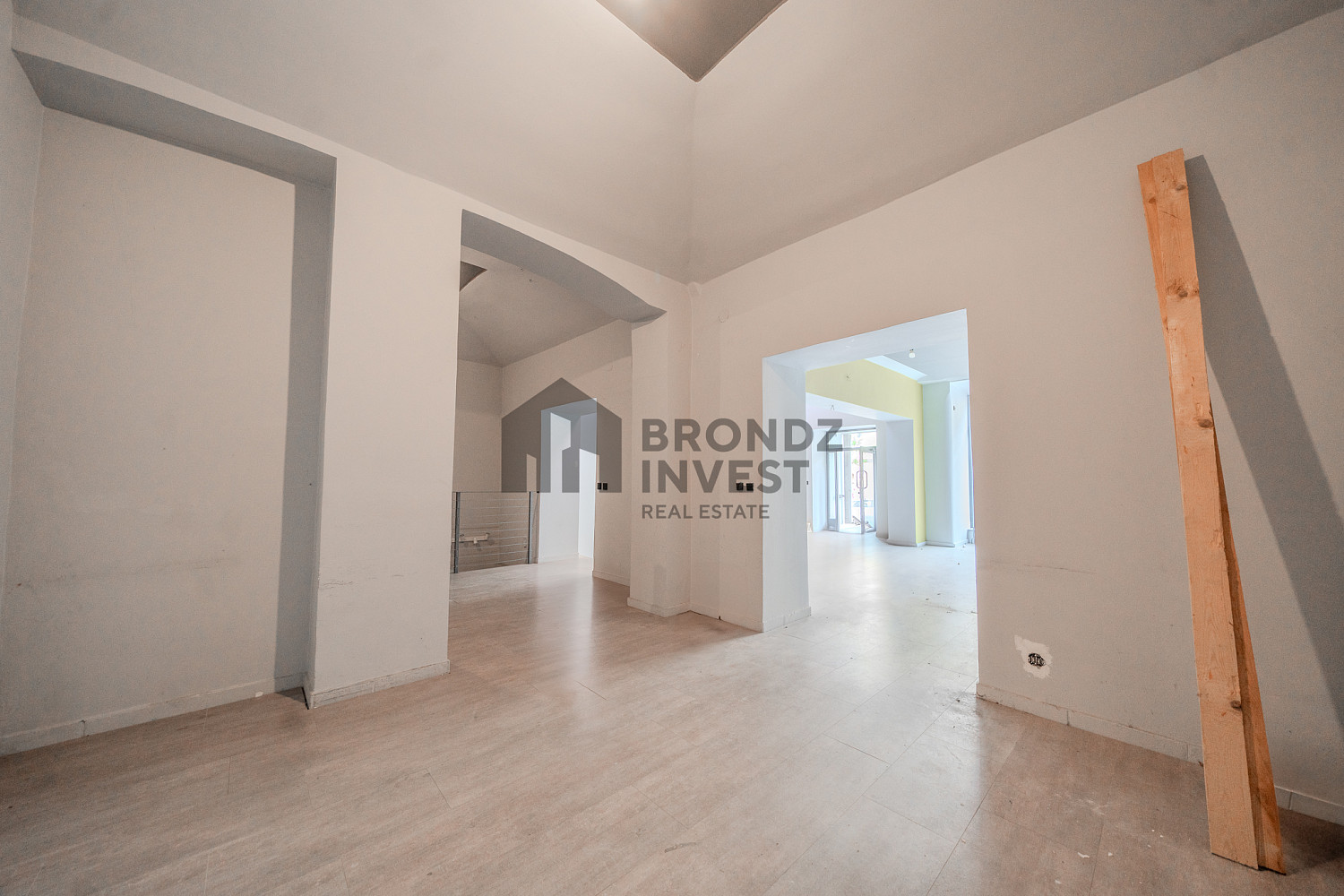 Pronájem obchodních prostor 253 m² — photo 4