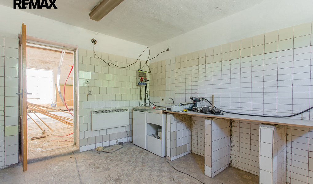 Pronájem výrobních prostor 300 m², Babice u Rosic – náhled fotky 8