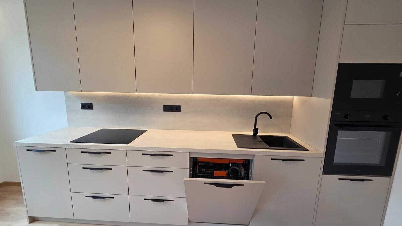 Pronájem bytu 3+kk 67 m² — photo 2